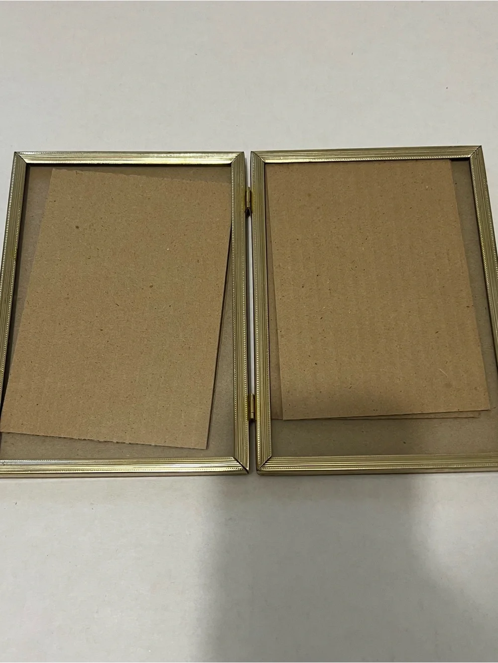 Vintage Gold Metal Folding Double Picture Frame 5x7 Hinged Bi-Fold